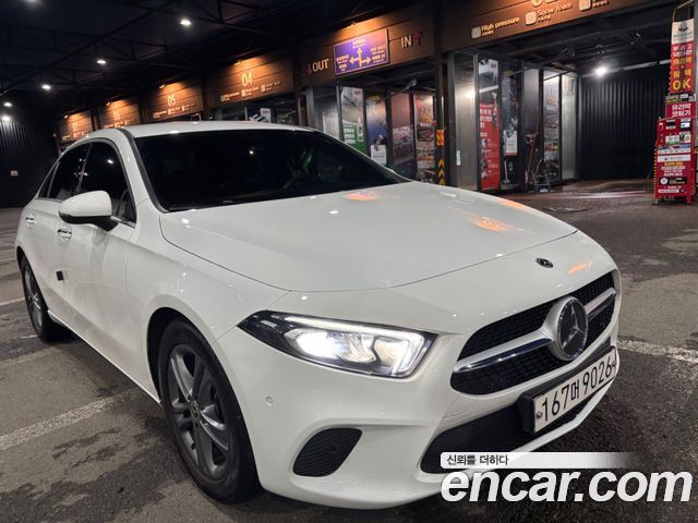Mercedes-Benz A-Class W177 A220 Sedan - фото 4