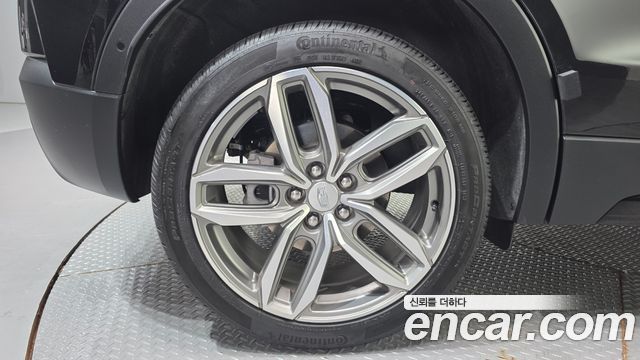 Cadillac XT4 2.0 Sport AWD - фото 4