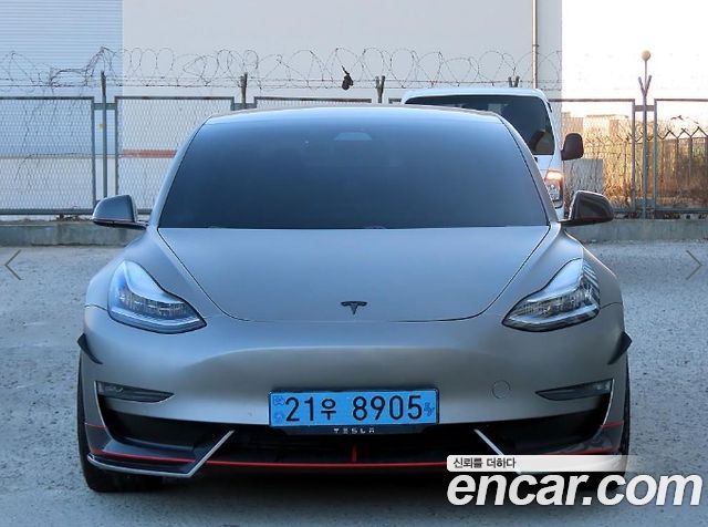 Tesla Model 3 Performance AWD - фото 0