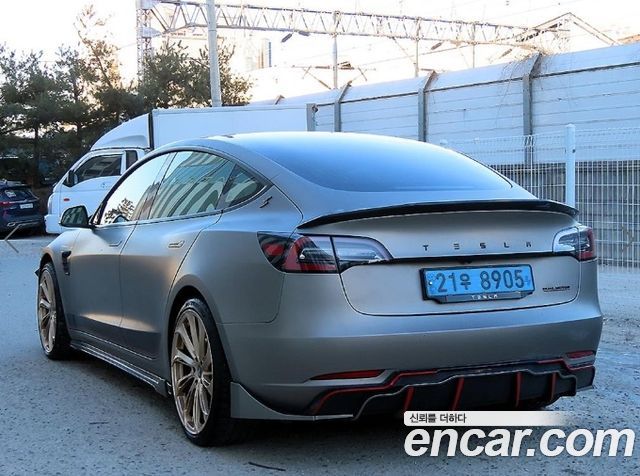 Tesla Model 3 Performance AWD - фото 2