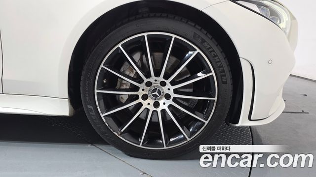 Mercedes-Benz CLS-Class C257 CLS400d 4MATIC AMG Line - фото 3