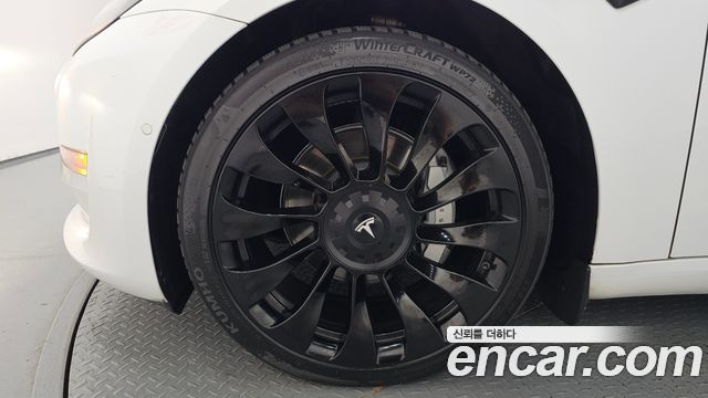 Tesla Model 3 Long Range AWD - фото 4