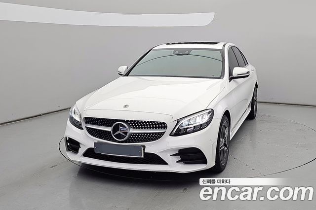 Mercedes-Benz C-Class W205 C200 AMG Line - фото 0