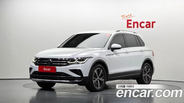 Volkswagen Tiguan 2-го поколения 2.0 TDI Premium - фото 0