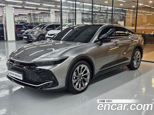 Toyota Crown Crossover 2.5 4WD Hybrid - фото 0