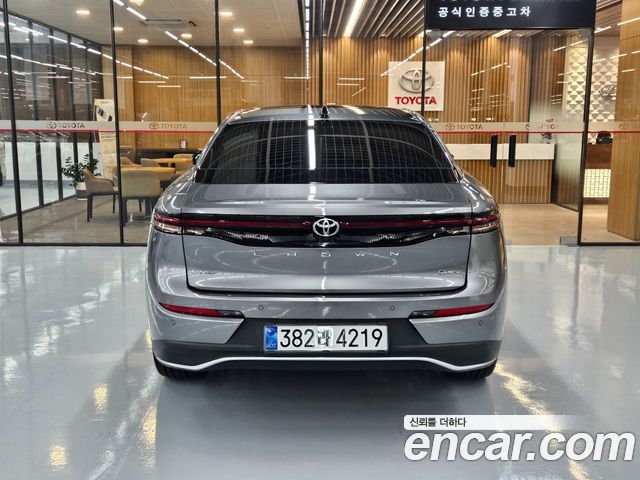 Toyota Crown Crossover 2.5 4WD Hybrid - фото 3