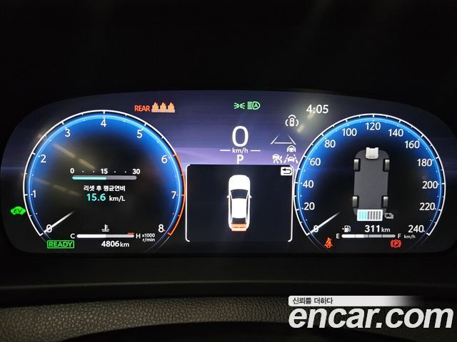 Toyota Crown Crossover 2.5 4WD Hybrid - фото 4