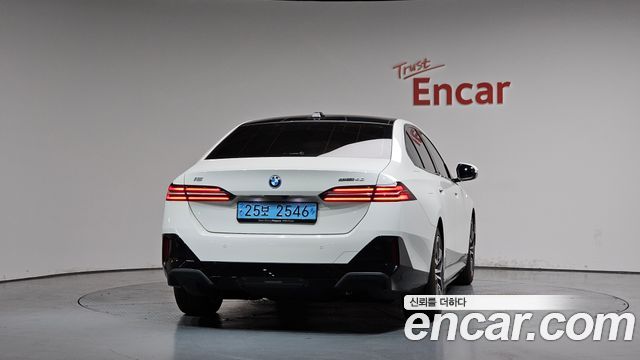 BMW i5 G60 eDrive 40 M Sport - фото 3