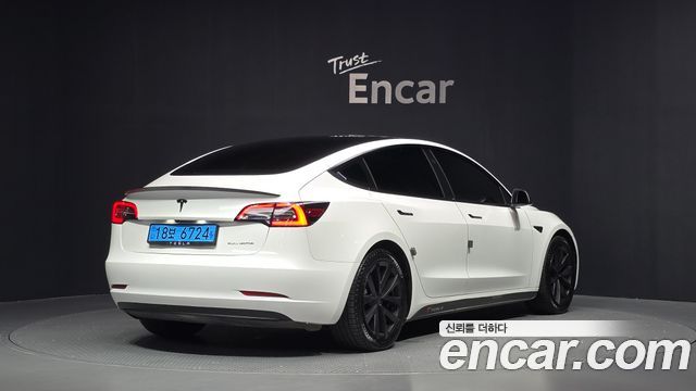 Tesla Model 3 Long Range AWD - фото 1