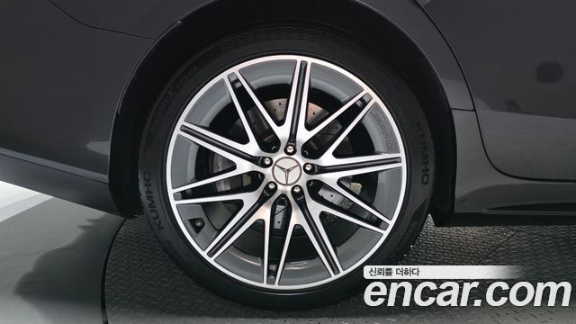 Mercedes-Benz AMG GT 4Door 43 4MATIC+ - фото 4