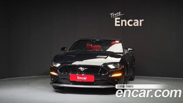 Ford Mustang GT Convertible - фото 2