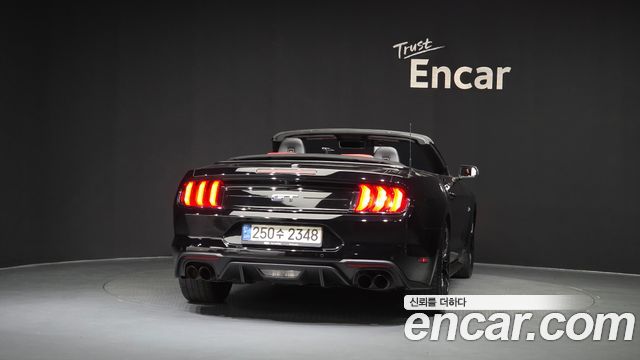 Ford Mustang GT Convertible - фото 3