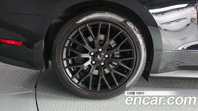 Ford Mustang GT Convertible - фото 4