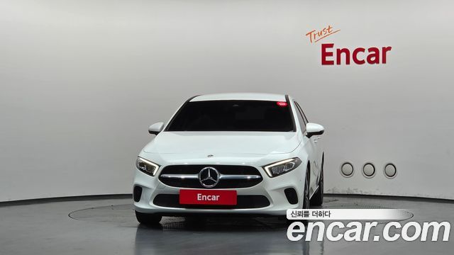 Mercedes-Benz A-Class W177 A220 Sedan - фото 2