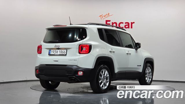 Jeep Renegade 2.4 Limited - фото 0