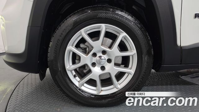 Jeep Renegade 2.4 Limited - фото 3