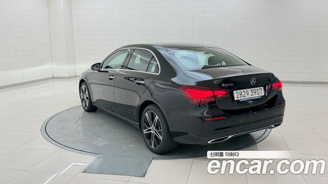 Mercedes-Benz A-Class W177 A220 Sedan - фото 2