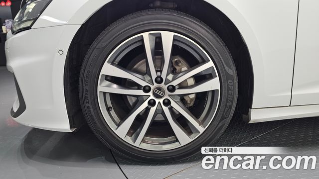 Audi A6 C8 40 TDI Premium - фото 3