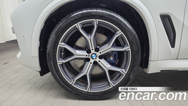 BMW X5 G05 xDrive 40i M Sport - фото 4
