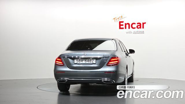 Mercedes-Benz E-Class W213 E220d 4MATIC Exclusive - фото 2