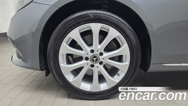 Mercedes-Benz E-Class W213 E220d 4MATIC Exclusive - фото 3