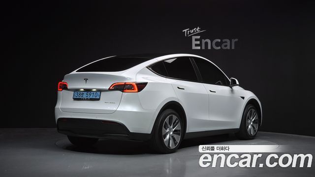 Tesla Model Y Long Range AWD - фото 1