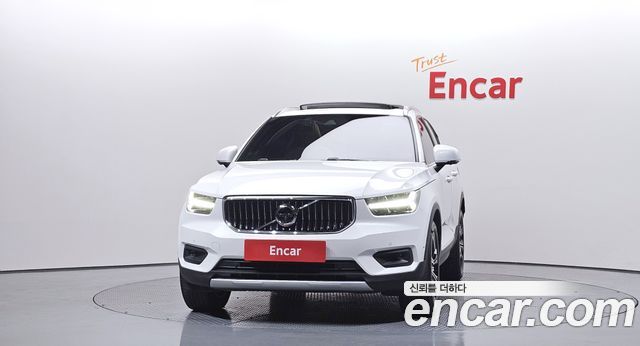 Volvo XC40 B4 Inscription - фото 2