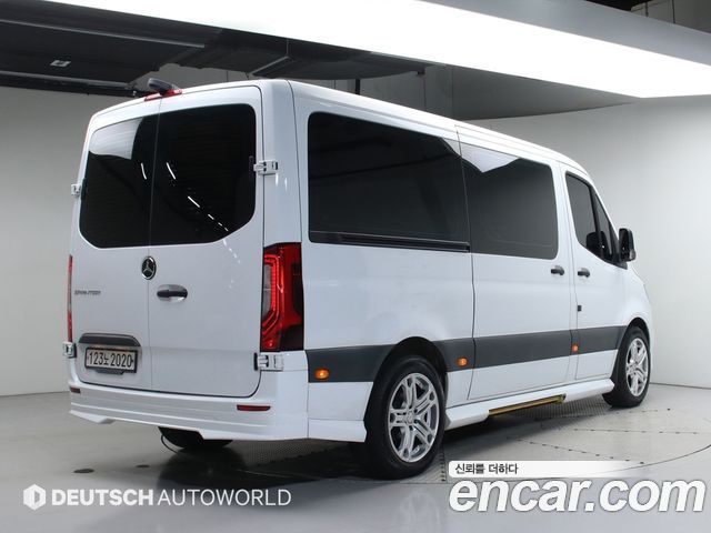 Mercedes-Benz Sprinter 3.0 Diesel W907 - фото 1