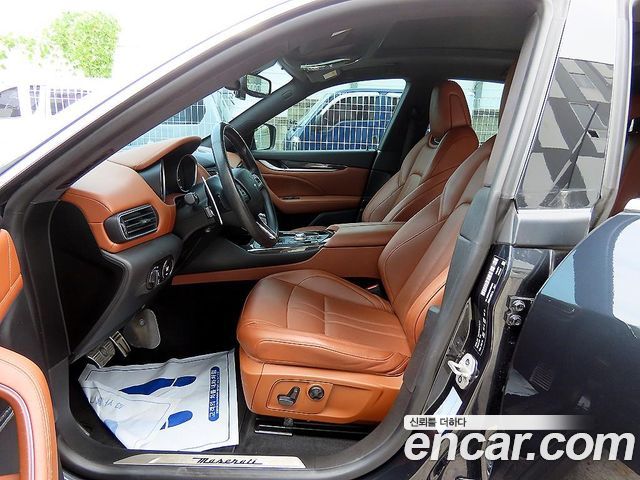 Maserati Levante 3.0 AWD - фото 4