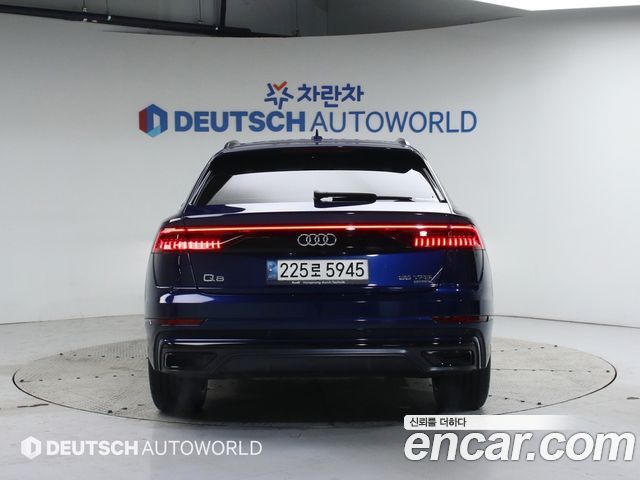 Audi Q8 55 TFSI Quattro Premium - фото 3