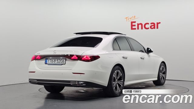 Mercedes-Benz E-Class W214 E200 Avantgarde - фото 1
