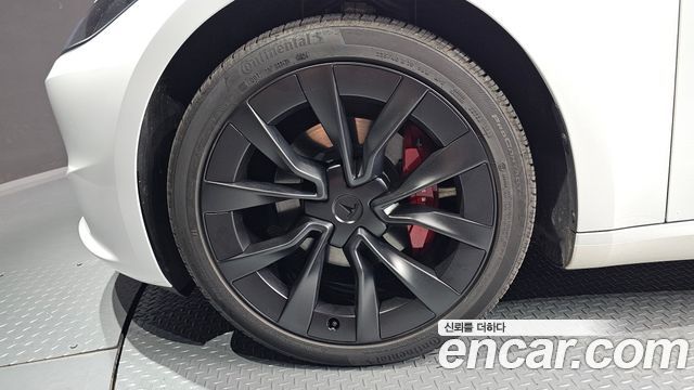 Tesla Model 3 Long Range AWD - фото 3