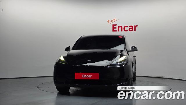 Tesla Model Y RWD - фото 2