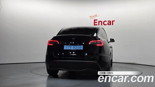 Tesla Model Y RWD - фото 3