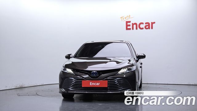 Toyota Camry XV70 2.5 XLE Hybrid - фото 2