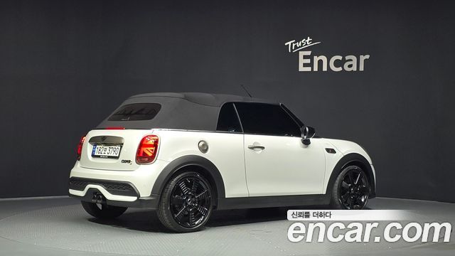 Mini Cooper Convertible S Resolute Edition 3rd Gen - фото 1