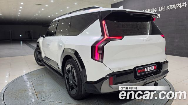 Kia EV9 Long Range 4WD GT Line - фото 1