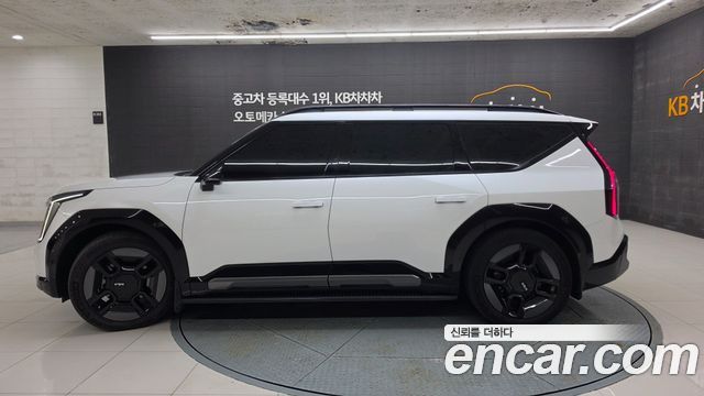 Kia EV9 Long Range 4WD GT Line - фото 3