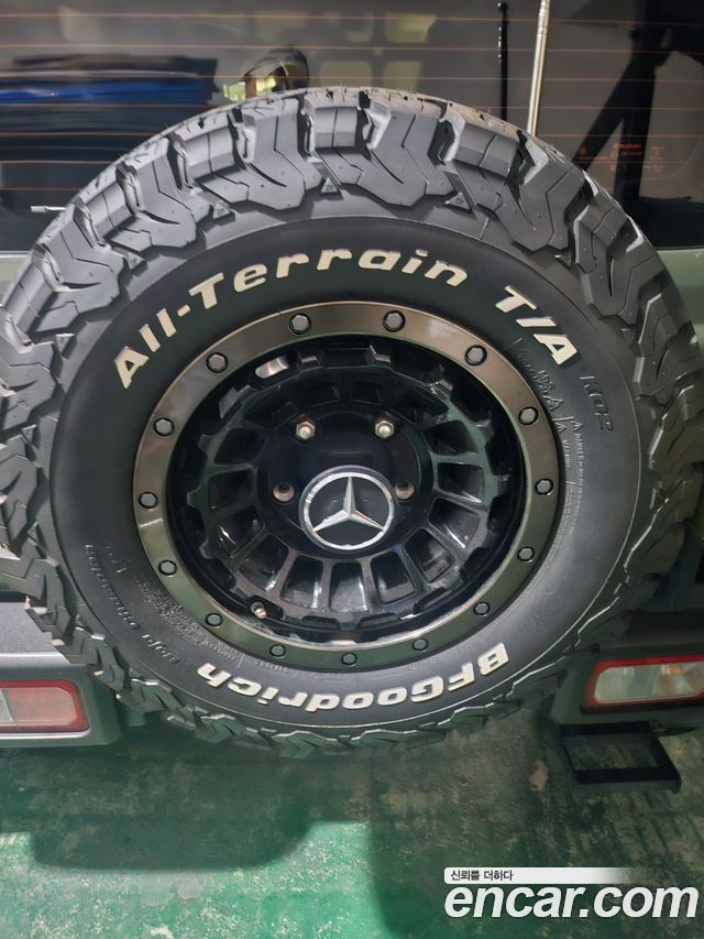 Suzuki Jimny 1.5 - фото 1