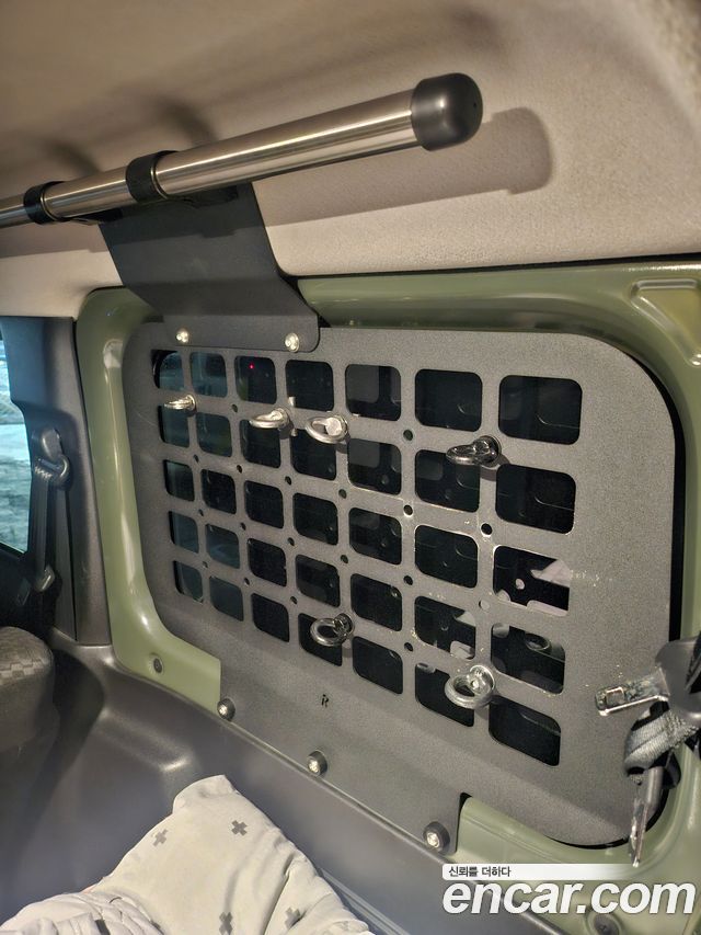 Suzuki Jimny 1.5 - фото 2
