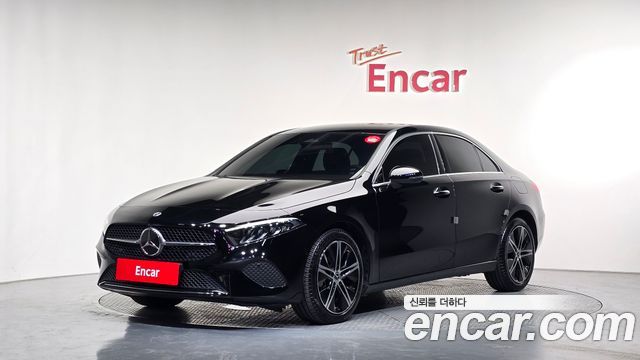 Mercedes-Benz A-Class W177 A220 Sedan - фото 0