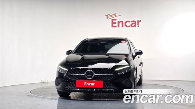 Mercedes-Benz A-Class W177 A220 Sedan - фото 2