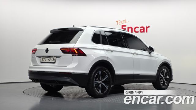 Volkswagen Tiguan 2-го поколения 2.0 TDI Prestige - фото 1