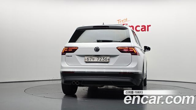 Volkswagen Tiguan 2-го поколения 2.0 TDI Prestige - фото 3
