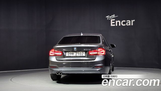 BMW 3 Series F30 320d - фото 3
