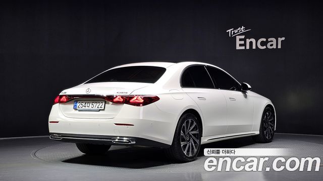 Mercedes-Benz E-Class W214 E300 4MATIC Exclusive - фото 1