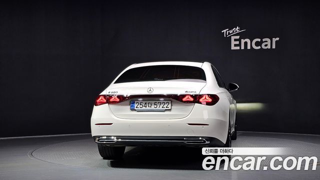 Mercedes-Benz E-Class W214 E300 4MATIC Exclusive - фото 3