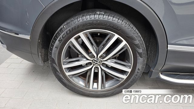 Volkswagen Tiguan 2-го поколения 2.0 TDI Prestige - фото 4