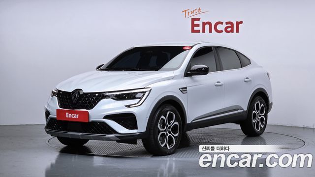 Renault Samsung Arkana 1.6 E-TECH Iconic - фото 0