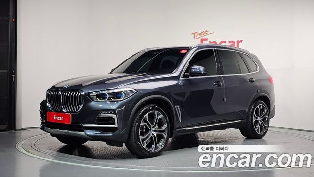 BMW X5 G05 xDrive 40i xLine - фото 0